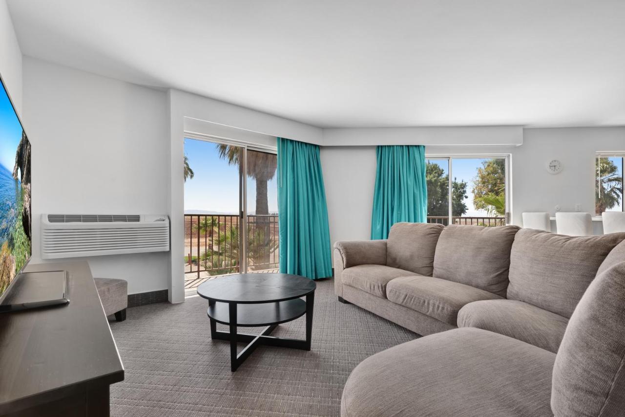 Ramada By Wyndham Holtville Bagian luar foto