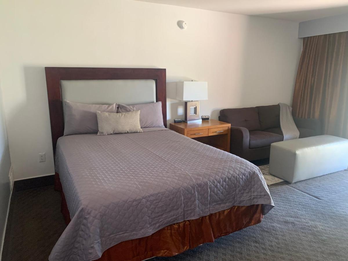 Ramada By Wyndham Holtville Bagian luar foto