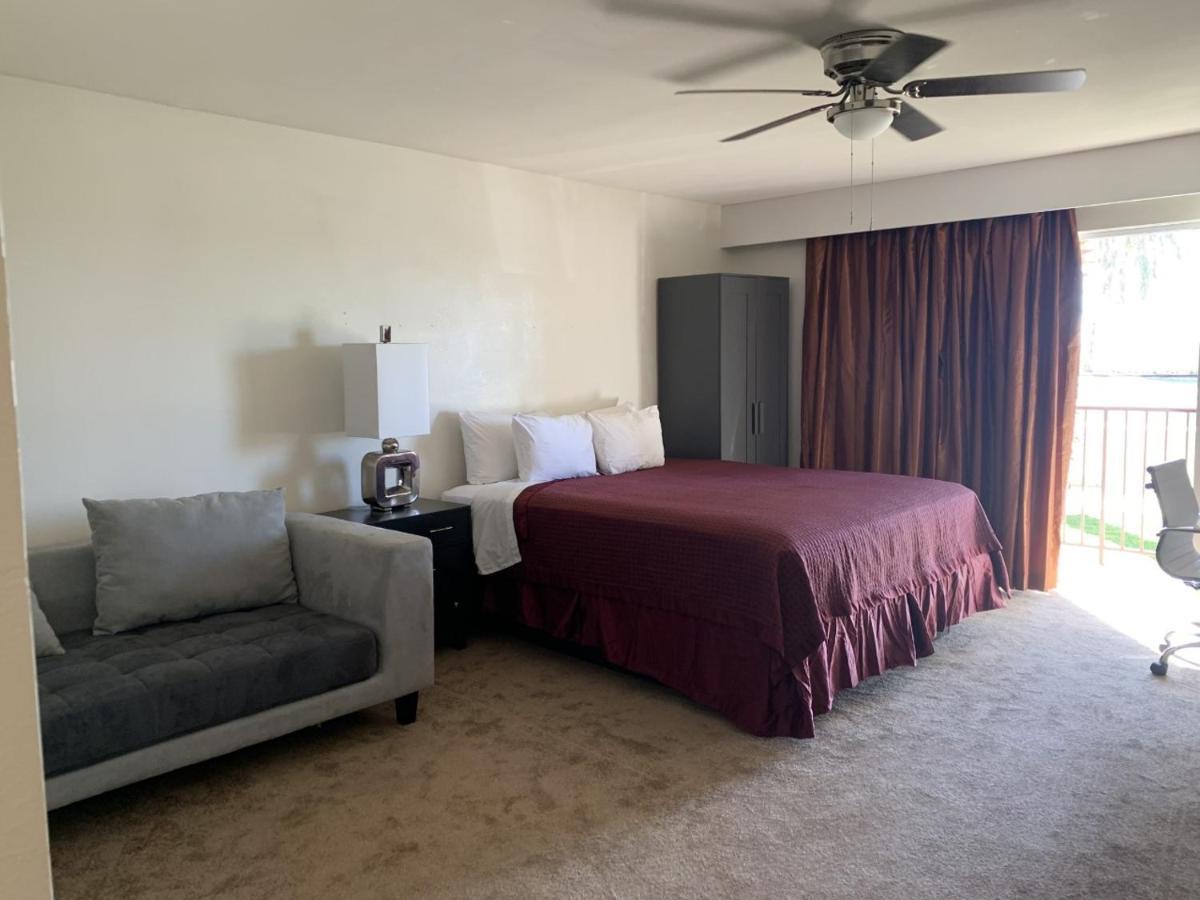 Ramada By Wyndham Holtville Bagian luar foto