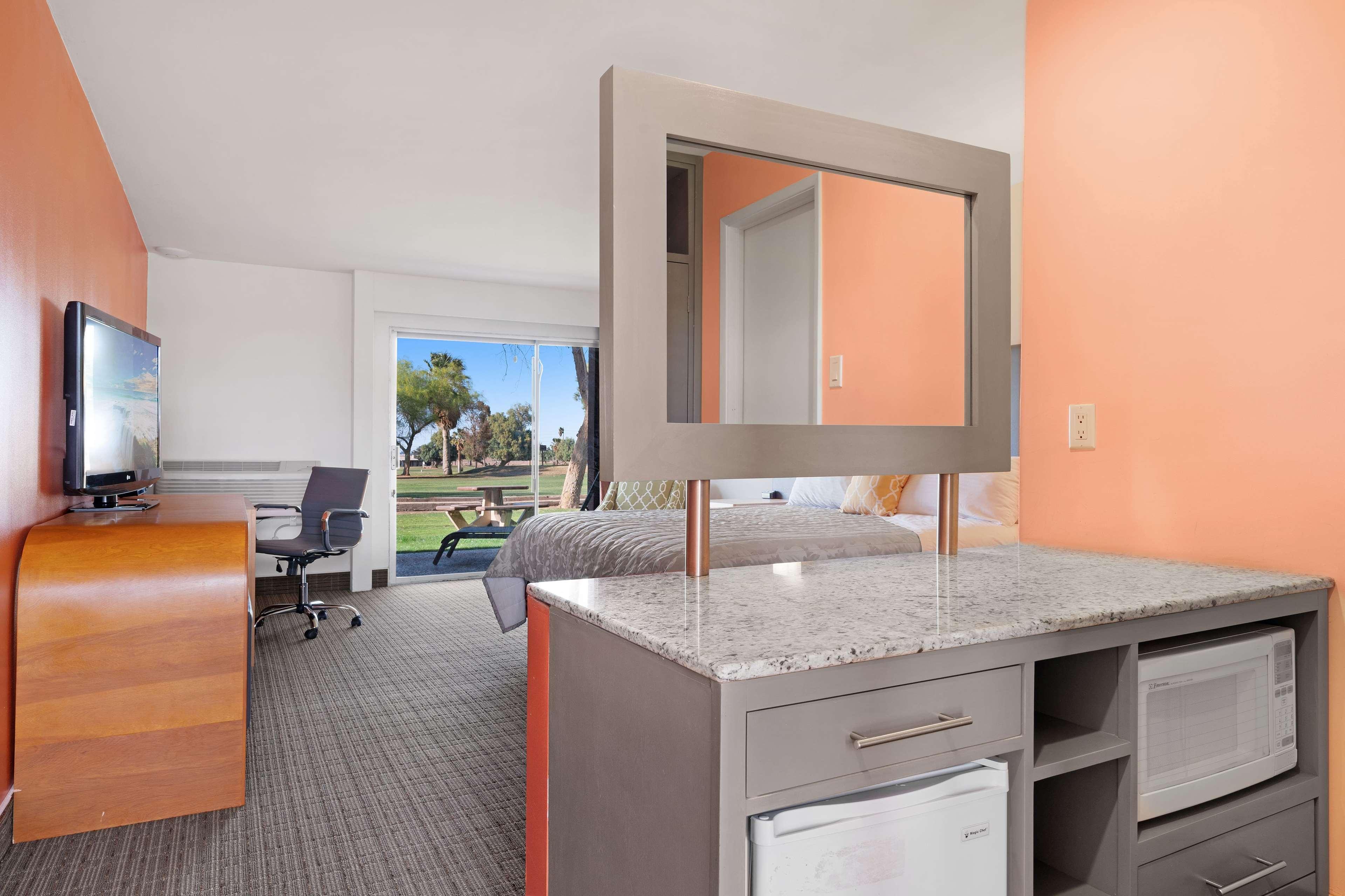 Ramada By Wyndham Holtville Bagian luar foto