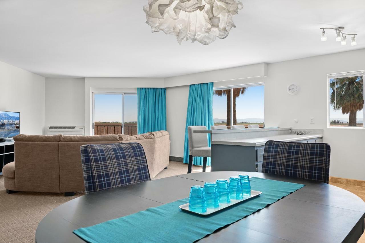 Ramada By Wyndham Holtville Bagian luar foto