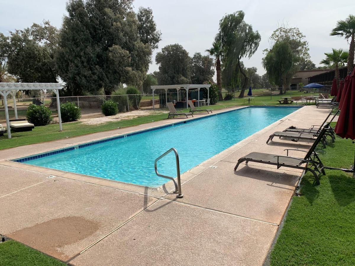 Ramada By Wyndham Holtville Bagian luar foto